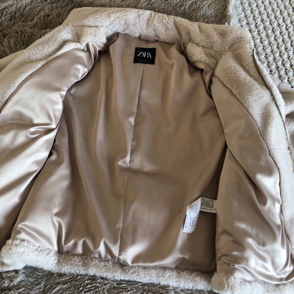 Zara Faux Fur Coat - Picture 7 of 7